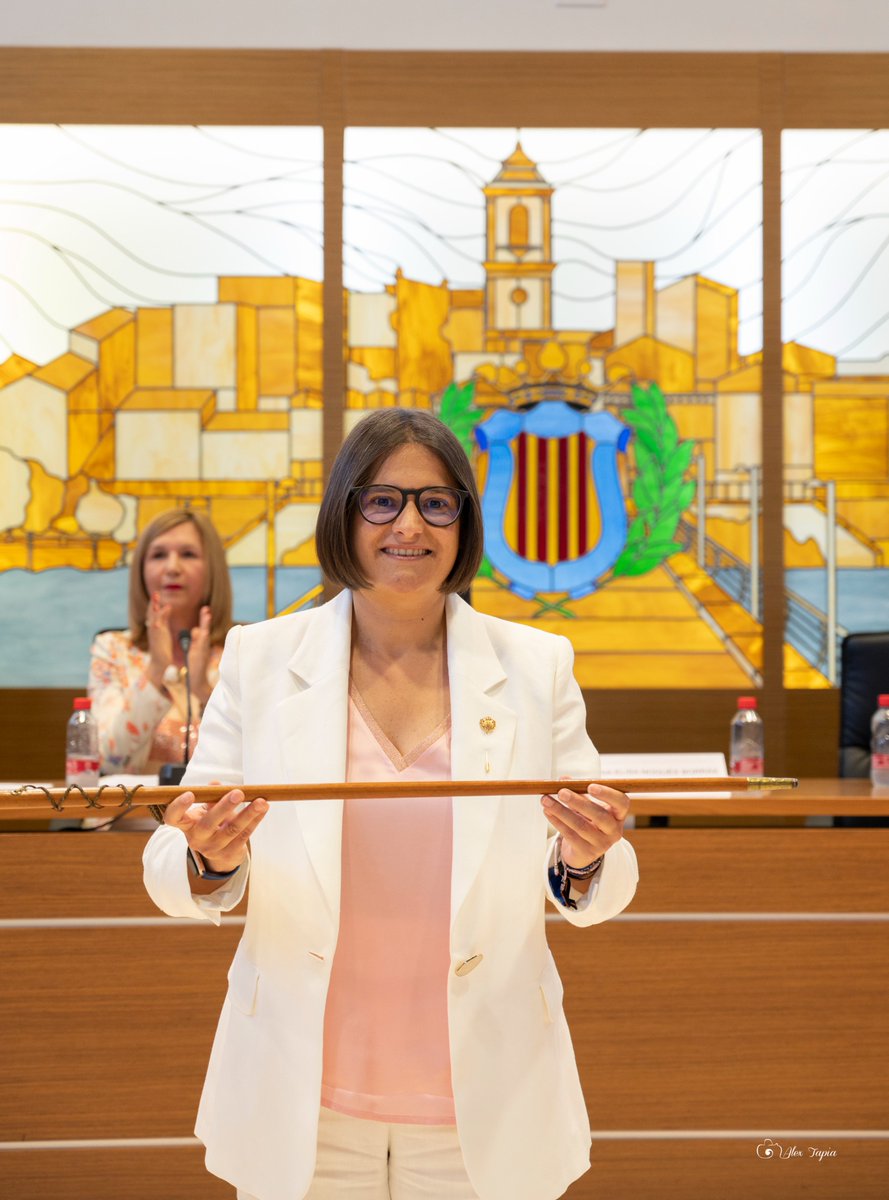 Laura Sáez, alcaldessa electa de Carlet
La nova Corporació Municipal de Carlet per a la legislatura 2023-2027 ha sigut constituïda este matí en el Ple d’Investidura. Laura Sáez Martínez ha sigut investida alcaldessa de Carlet.