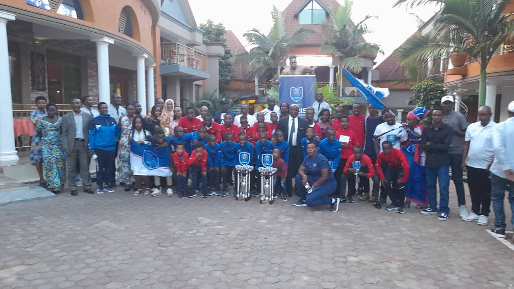 gracewumuntu's tweet photo. Wakoze Galileo Hotel guhemba no kwakira abana n'ababyeyi babo ndetse na staff  bazanye ibikombe bya U11 na U13 by'Isi by'Academies za PSG 2023. #Theophile https://t.co/Gmucnv2uXU