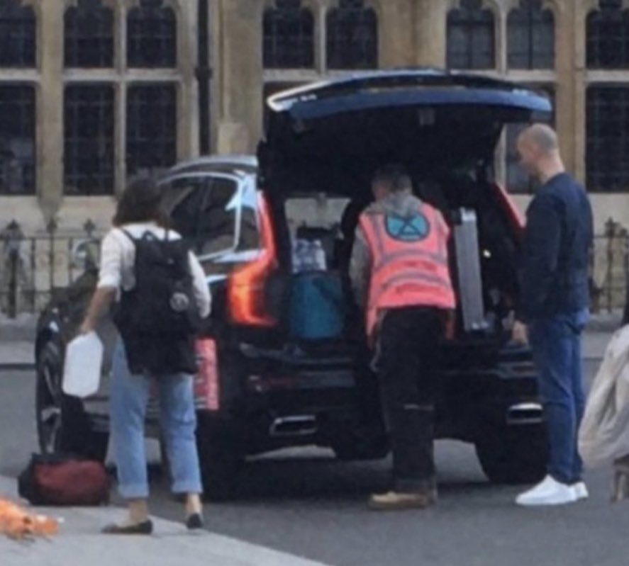 That’s it Nathaniel, bring the Diesel 4x4, we’ve got a lot of gear… f****** hypocrites.
#ExtinctionRebellion