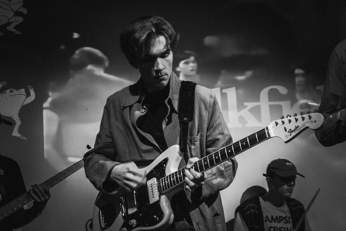 jessielacourse's tweet photo. SO proud of my brother and all of @Talkfield_ 🐸

These are some photos from their recent headline line Leeds - new music releasing soon 👀 please support, sooo much hard work goes into everything they do 🙏

#LiverpoolMusic #BBCIntroducing #SpotifyTop5 #NewMusic https://t.co/Cnesul9hPS