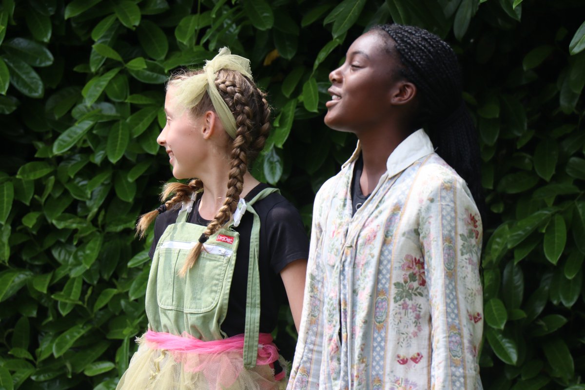 benendenschool's tweet photo. Visitors to Benenden were given an enlivened performance of The Tempest by the Fourths (Year 7s) against the beautiful backdrop of the Rose Garden today 🎭🌹 https://t.co/hW342PXDF3