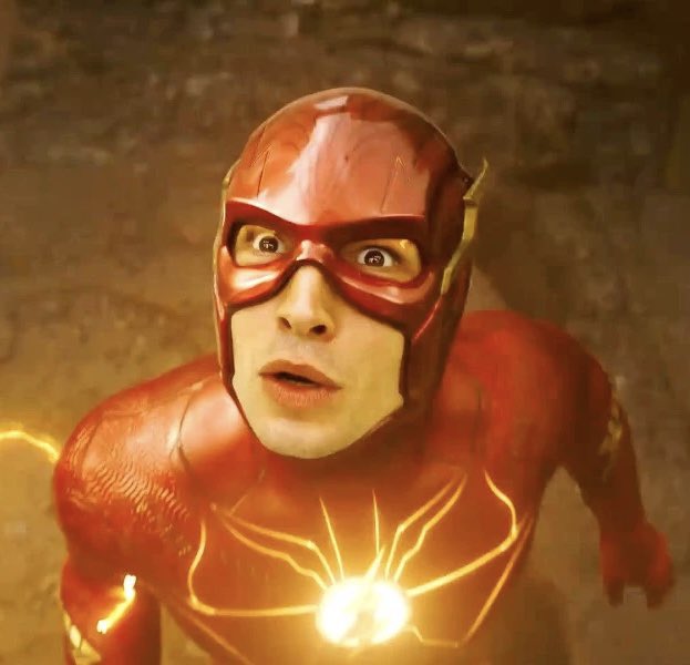 TheTopComics's tweet photo. La taquilla de #TheFlash no pinta nada bien, y esto probablemente causé un cambio radical no solo en DC y Warner sino en todas las películas de superhéroes. https://t.co/JCSouzSKSi