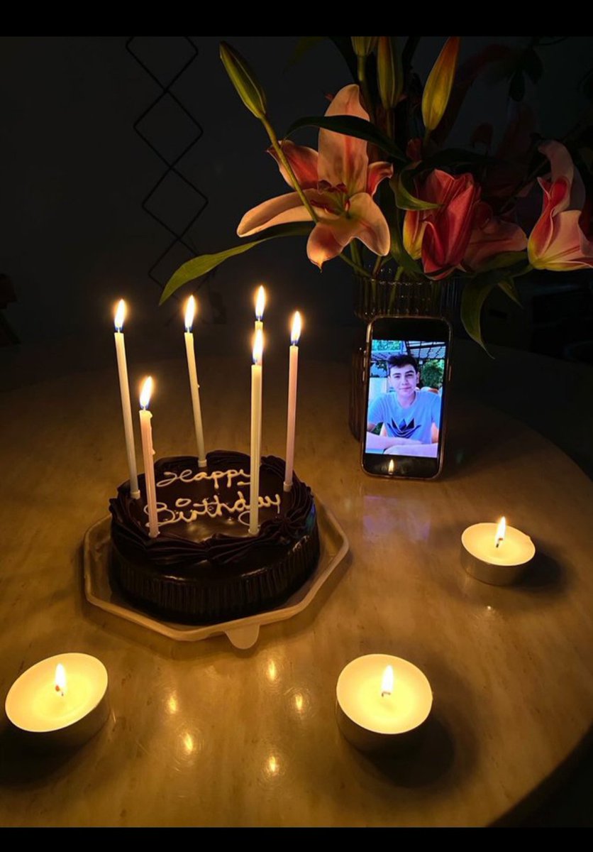 KameliaSajadian's tweet photo. عمق دردرامن میفهمم ،عمق نبودن عزیزت در سالروز تولدش،ابوالفضل جان تولدت مبارک پسرمومشکی ایران ،
#محمدحسن_ترکمان #سیدمحمد_حسینی https://t.co/p1qcZEAHJe