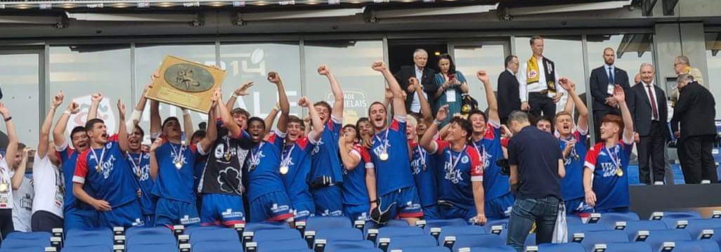 HerveDubouchaud's tweet photo. Bravo les garçons !! Quelle magnifique équipe et quel beau parcours !! #FCGformation #Alamercery https://t.co/mhbpDdRXiJ
