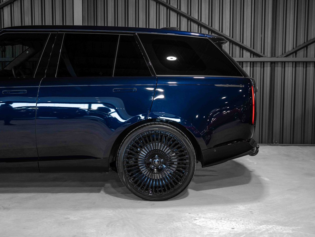 2022 Range Rover P530 HSE AG Edition R3,999,000 …Ultimate Luxury awaits… #pharoahauto #originsxpharoah #rangerover #aftermarketwheels #stunning #luxury #class #p530 #rangeroverhse