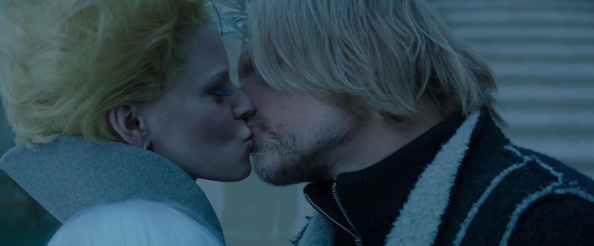 o desenvolvimento da effie é uma das melhores diferenças na adaptação de jogos vorazes