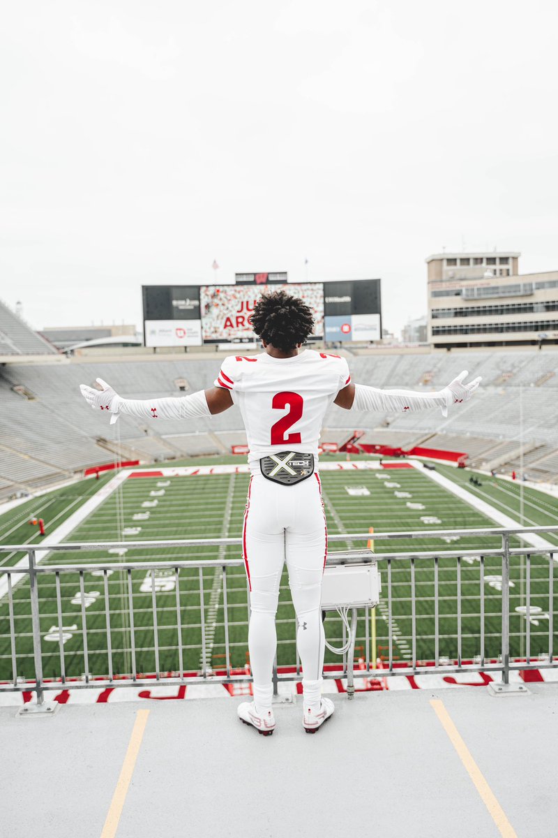 Jump around? ❤️🤍 @ChadSimmons_ @AllenTrieu @SWiltfong247 @Rivals_Clint @BadgerFootball @LS_LancerATH @LS_LancerFB