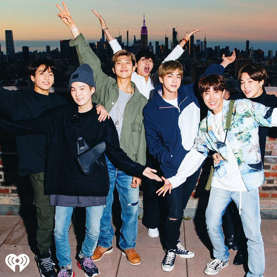 theyimyum's tweet photo. What a Festa celebration this year. Thank you our forever artists, BTS! 🐳💜💜💜💜💜💜💜
Until they are all back together, here's my daily Hobi pic ~ Day 61 & Jin pic ~ Day 187 @BTS_twt
#BTS #BTSARMY #10yearswithBTS
#APOBANGPO #아포방포 #AFBF10 https://t.co/zlgucuohSq