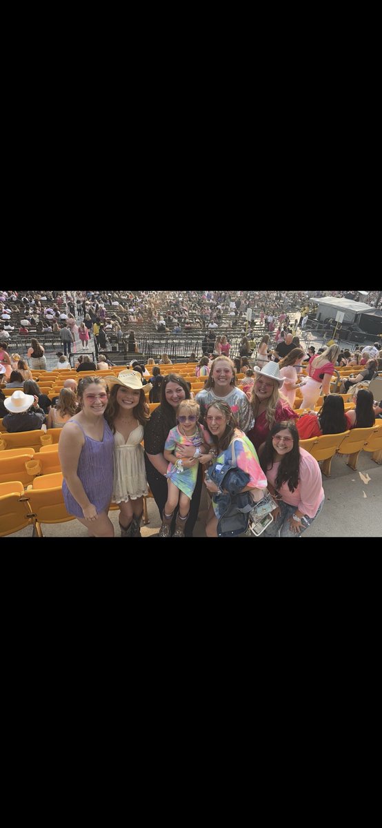 Marryyy_D's tweet photo. @AcrisureStadium https://t.co/9pXlfSCHhz