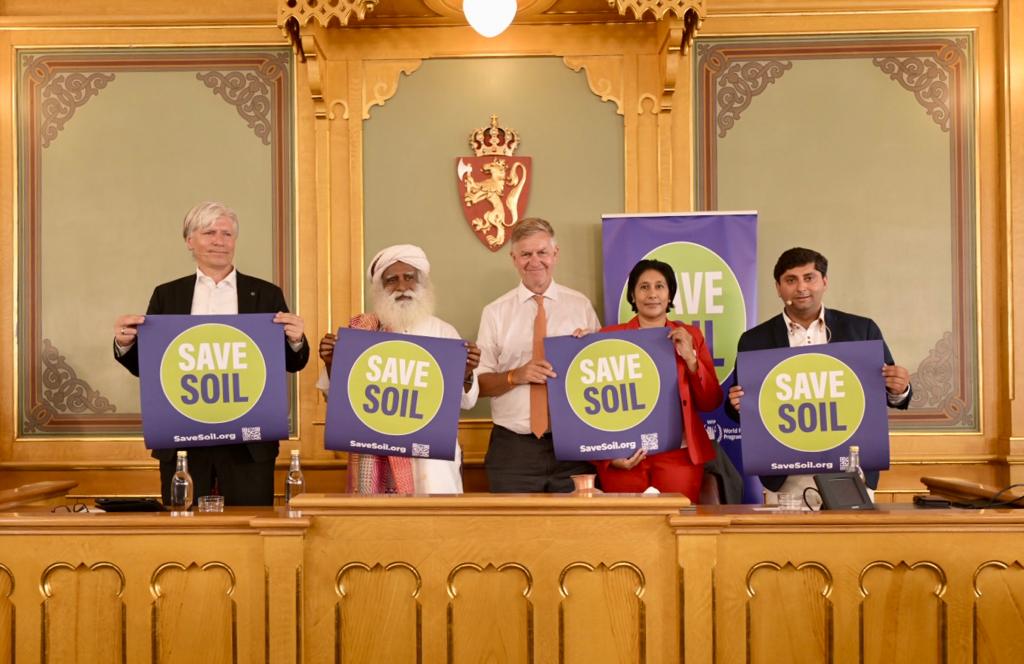 The most tragic happening on the planet is treating our Soil as a material resource. Soil is not a resource. Soil is the largest living system in the known universe and the Source of all Life on the planet. -Sg #SaveSoil @ErikSolheim 
 @olaelvestuen
@himanshugulati
 @RinaSunder