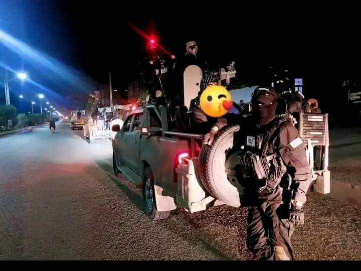 FdaHmzh26944's tweet photo. مجاهد صيب که په دې نيمه شپه کې ته ويښ يې او د اسلام په دفاع کې شپې ويښې تېروې زموږ د‌اسلام او هيواد زړور ځواکونه هم د اسلام او وطن په دفاع‌کې شپې او ورځې تکاليف تېروي.
خدای تعالی دې د‌اسلامي امارت له‌مشرانو او کشرانو راضي شي.
زړونه وکړئ او شير يې کړئ https://t.co/UmDpEsfDyv