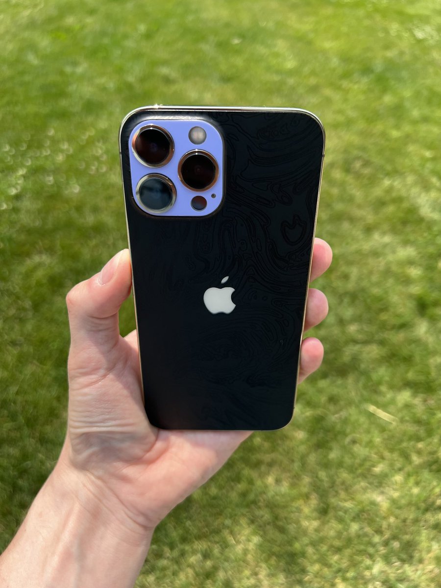 MrCreator1's tweet image. My iPhone 13 Pro Max…thanks @dbrand now I’m addicted to buying your skins and it’s your fault.

#iPhone13ProMax #Dbrand #Skins