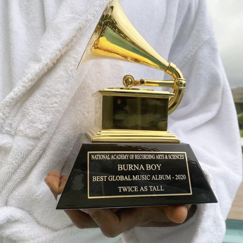 Show me Wizkid holding his Grammy like this and I’ll leave before u.