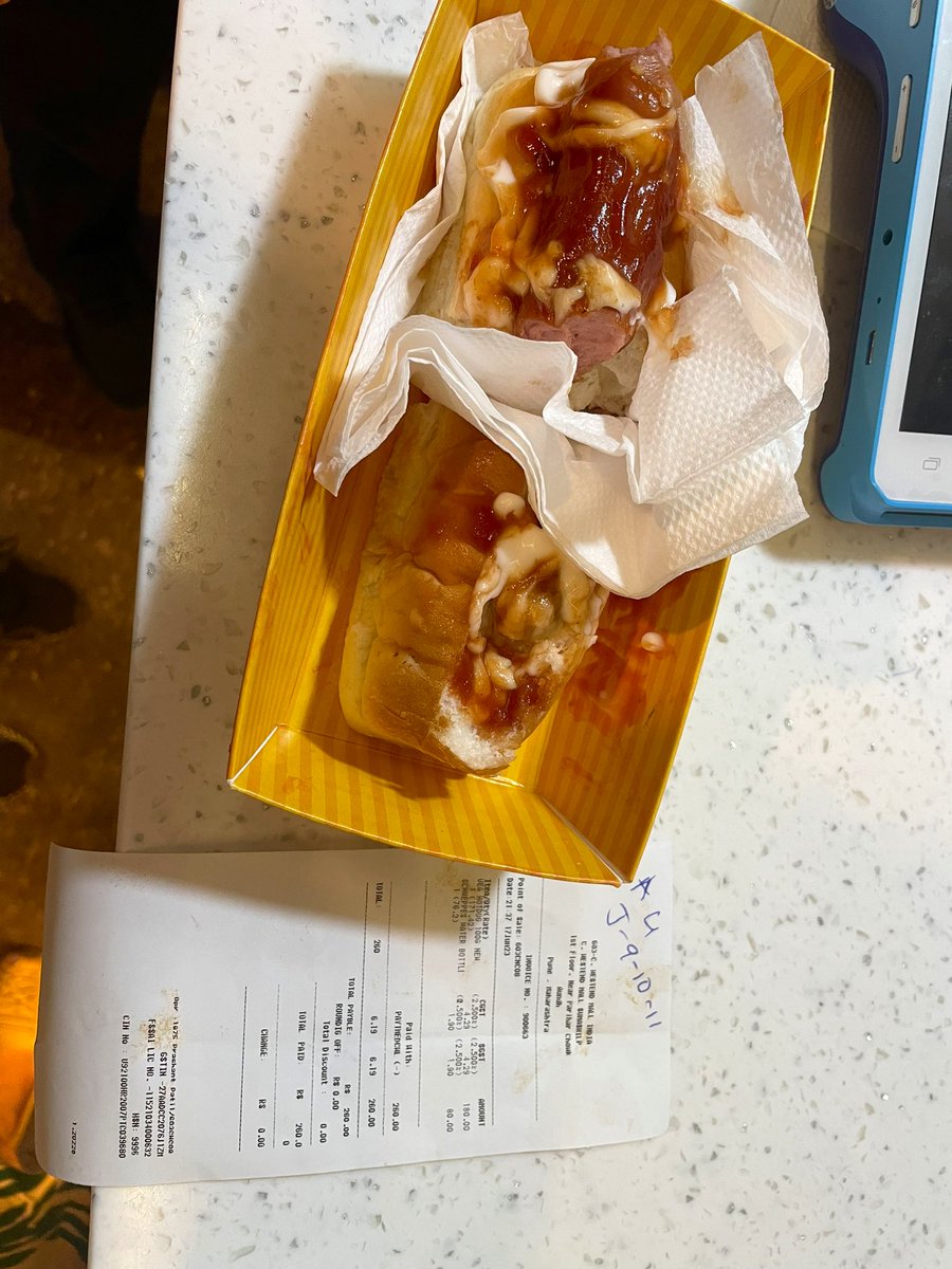Karan_KG_'s tweet photo. @IndiaCinepolis this is ur food service . Came for a movie at #Pune westend and the guy working in food court served us non-veg hot dog  and we are pure vegetarians and the audacity of the guy who served us told that this is veg hotdog we changed it because it had extra sauce https://t.co/4fSbUpfAYl