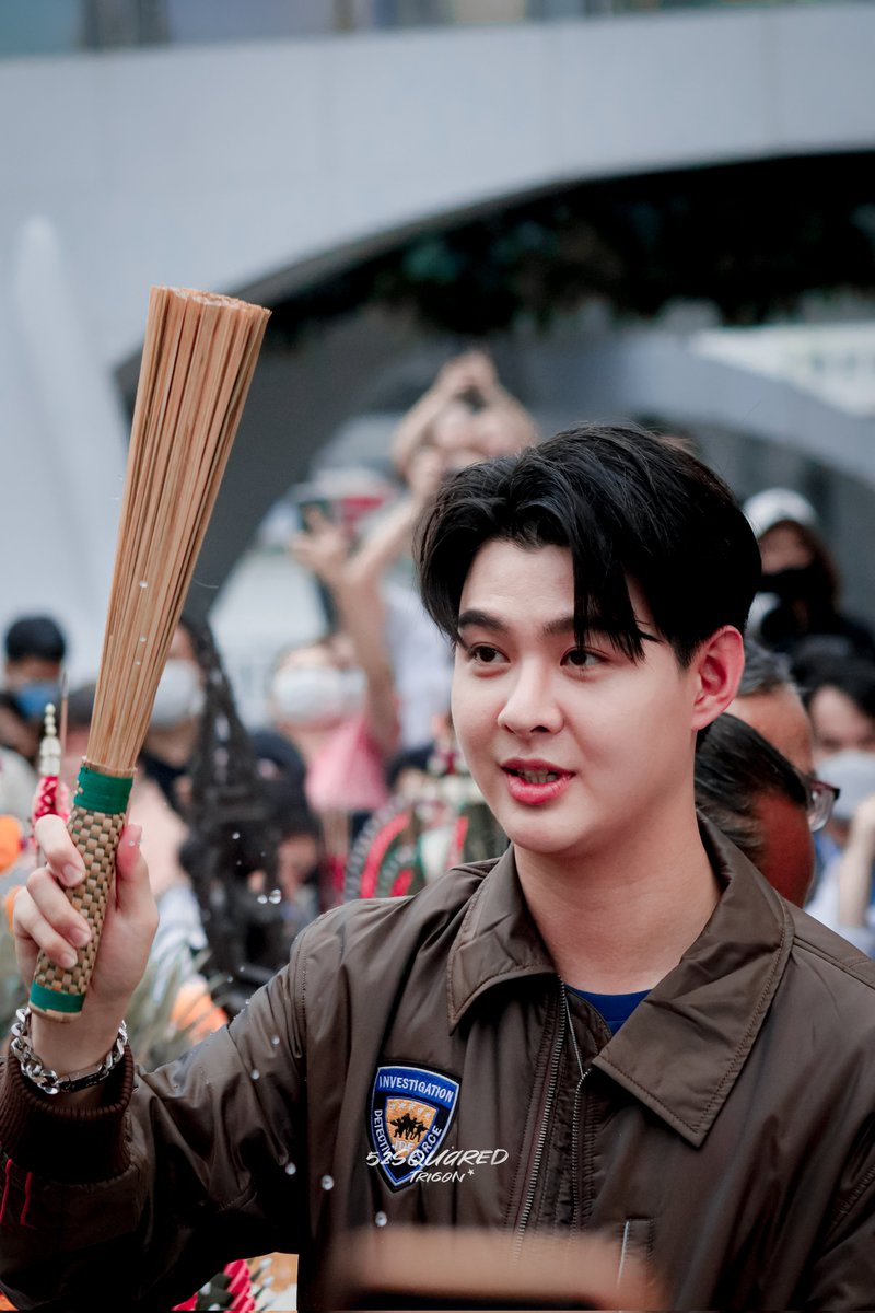 ประสบการณ์​ครั้งแรกที่เมนรดน้ำมนต์​ให้
#Saint_sup​ 
#บวงสรวงลางสังหรณ์