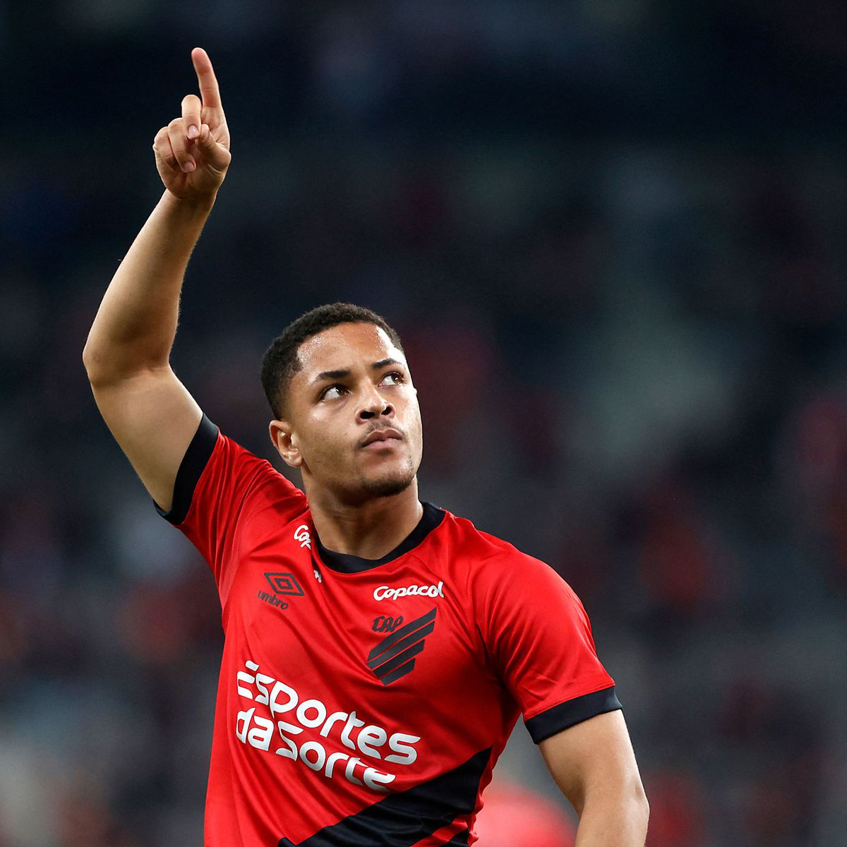 🚨🚨| Vitor Roque would either join in January or next summer. [<a href="/tjuanmarti/">Toni Juanmartí</a>] #fcblive 🇧🇷