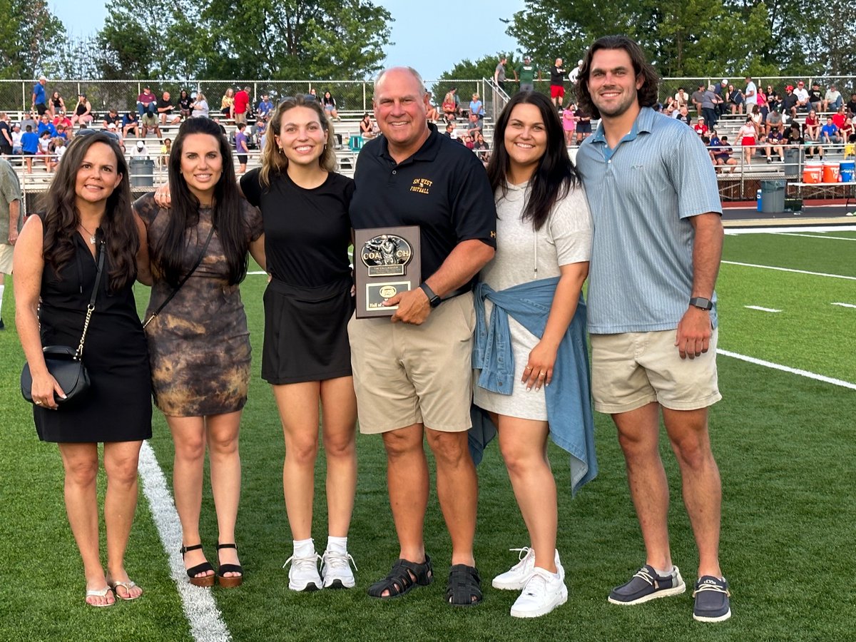 TimCallaghan19's tweet photo. Thank you @The_GKCFCA  for making this a special night for me and my family. Extremely humbled to go into the HOF with this group. Thank you to all the Assistant coaches and players throughout the years that made this possible.  #MiB https://t.co/oFN69vdISr