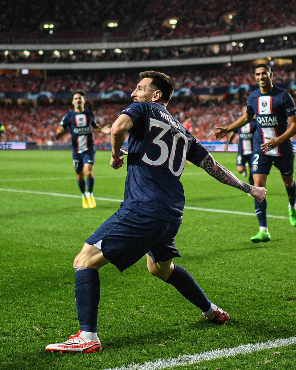 اجمل اهداف الاسطورة ميسي 🐐مع وضيع العاصمة الفرنسية باريس سانجرمان

اهداف لا يستحقها هذا النادي 

ركزو على الهدف رقم 8 و 10 🔥🔥

[ ثريد ]