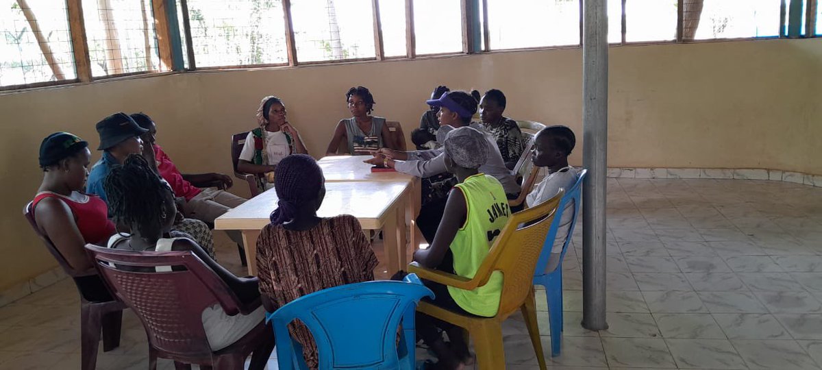 RefugeeTeens's tweet photo. We observe the effects when our adolescent mothers bring their babies to the program and do not skip it. Today's session shared how important our sessions are to teenagers
@UNHCR_Kenya @UN_Women @drckenya @LWF_Ke
#steppingfree https://t.co/tUO9a6ynAu