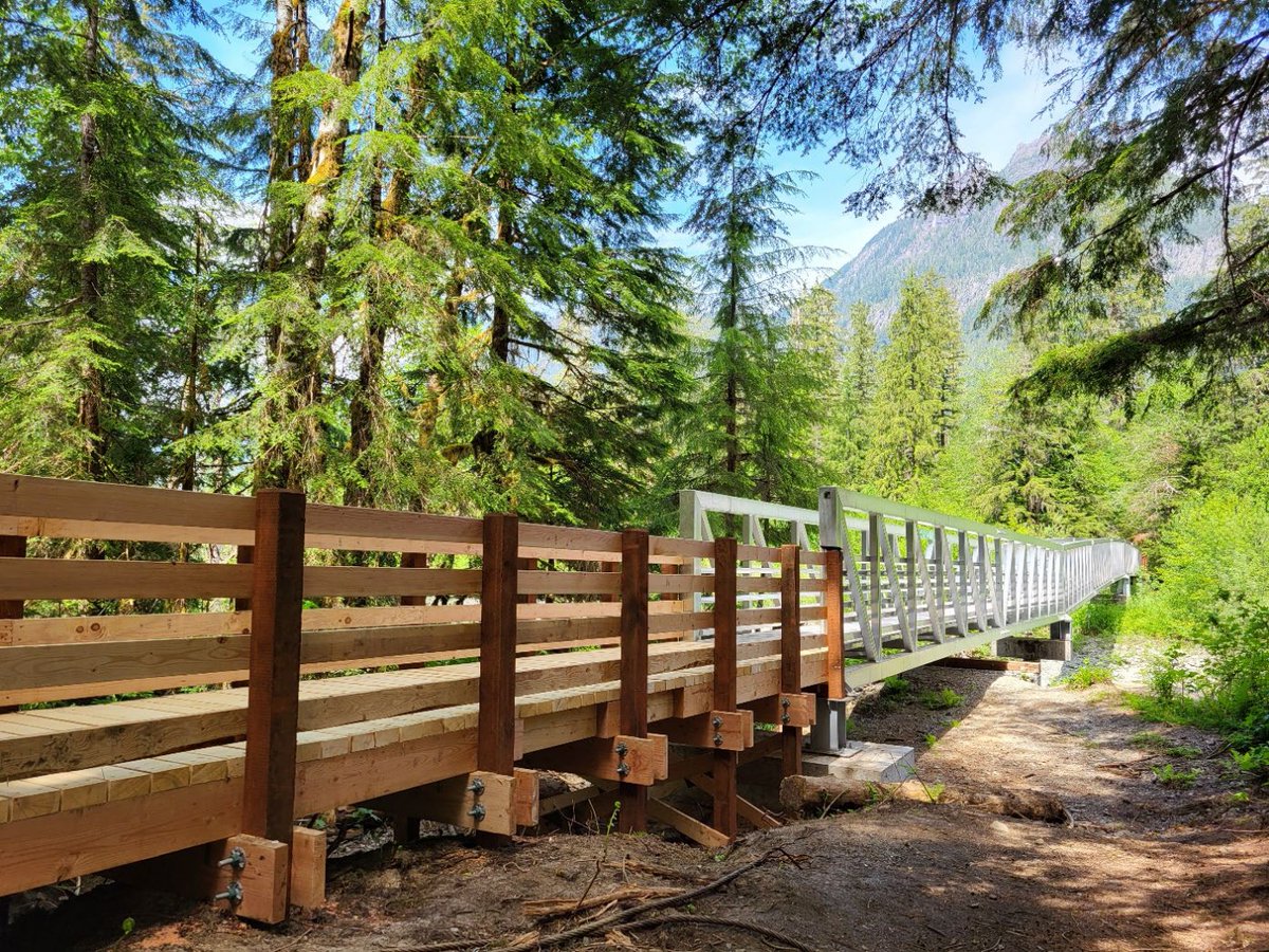 Great news! Ice Caves is once again open for the public to enjoy!  This project involved replacing over 200 feet of boardwalk The Great American Outdoors Act or #GAOA, provided all of the funding for this project which cost $168k!  
 
  #MBS #USFS #outdoors #bigfour #icecaves https://t.co/ZoiKS5siuV