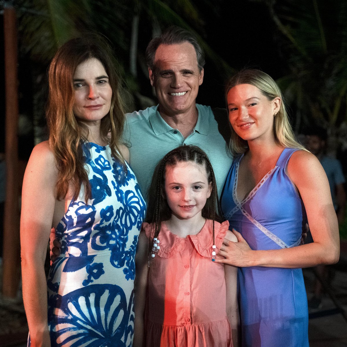 The Thomas family. 💙 #SaintXOnHulu