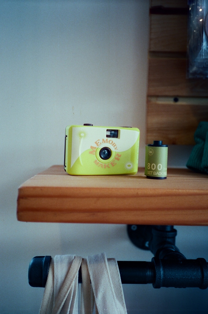 happy saturday!!!

make the weekends even more memorable with our memory maker + 35 mm film :) 

getbacknecklaces.com/collections/ac…