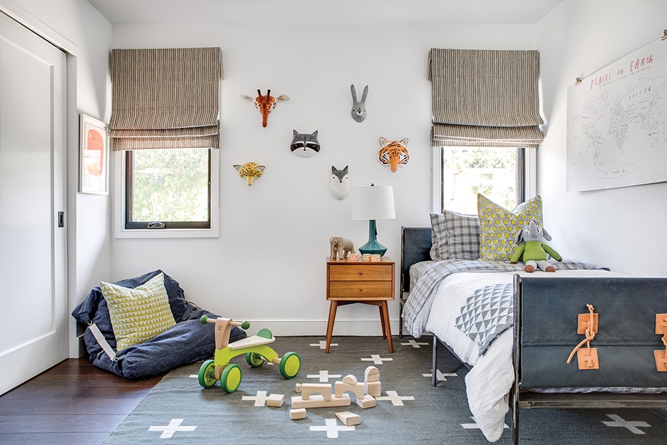 uniquehomeslux's tweet image. #NewBlogPost! Take interesting and obscure finds from galleries, combine them with mixed period pieces, and you have the key to creating a #unique home, according to Studio Gutow, an #interiordesignstudio in Laguna Beach, CA.

Read the full blog here: bit.ly/3qPgktL