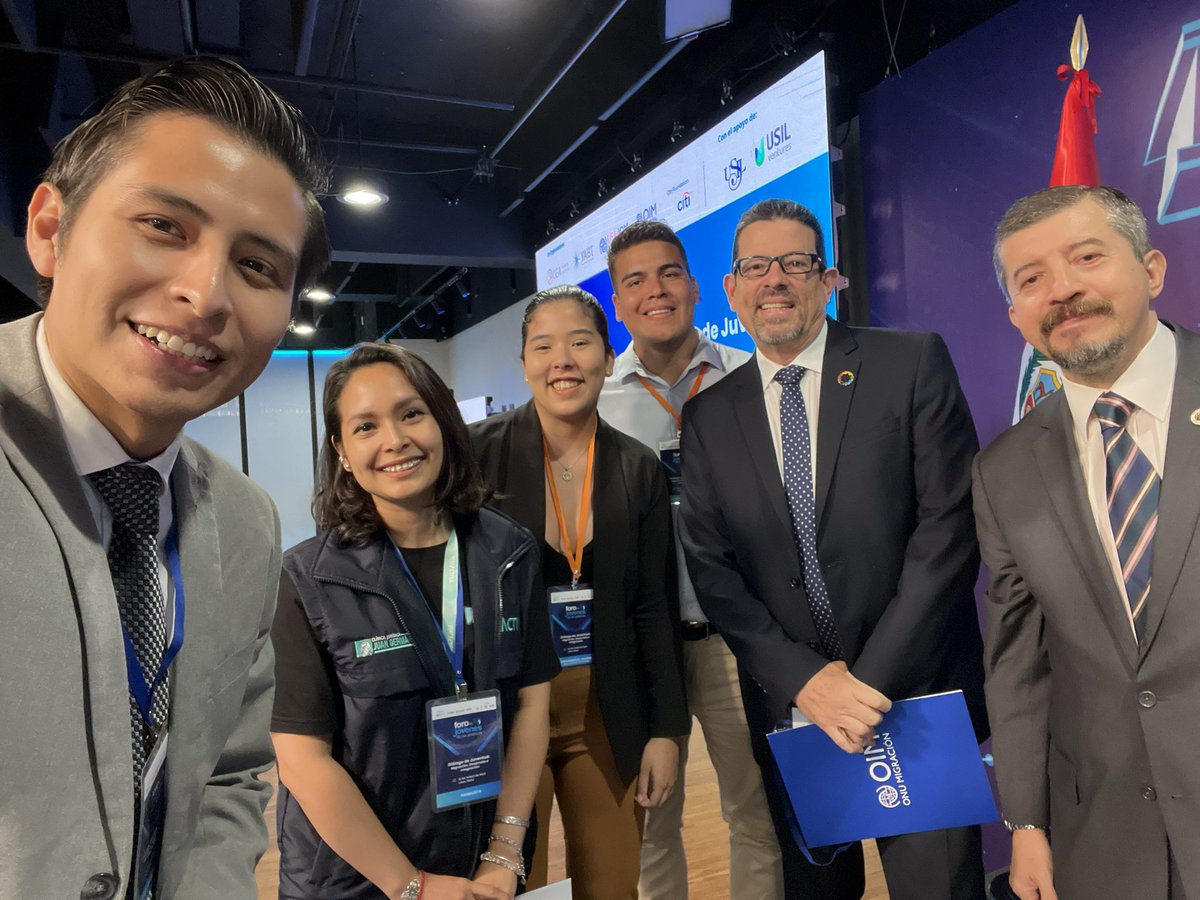 MauricioPahuara's tweet photo. Desde @JPD_peru estamos muy contentos de haber compartido con @JBacaVaughan, director de @OIM_Peru y @Matrinidad2019, representante de la @oea_peru 🇵🇪 en el Diálogo de Juventud: Migración, Desarrollo e Integración, organizado por @YABTs, @USAforIOM y @OIM_Peru. 

Abro 🧵 https://t.co/eWo5CxEP0y