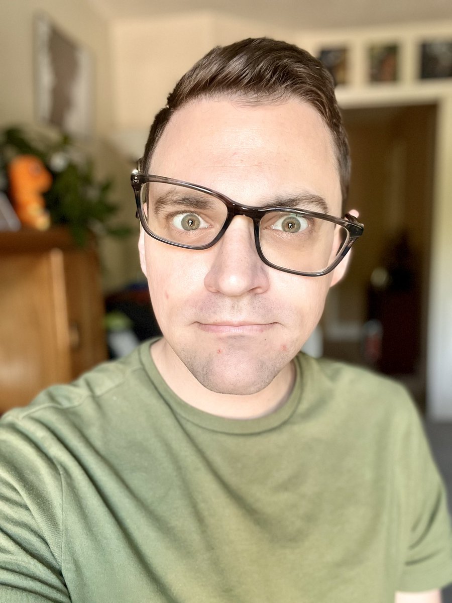 BlueWanderer748's tweet photo. TFW you fall asleep with your glasses on. 🤦♂️ #foureyesproblems #foureyes #glasses #iquit #saturday #overitalready https://t.co/K3LCo5PaFW