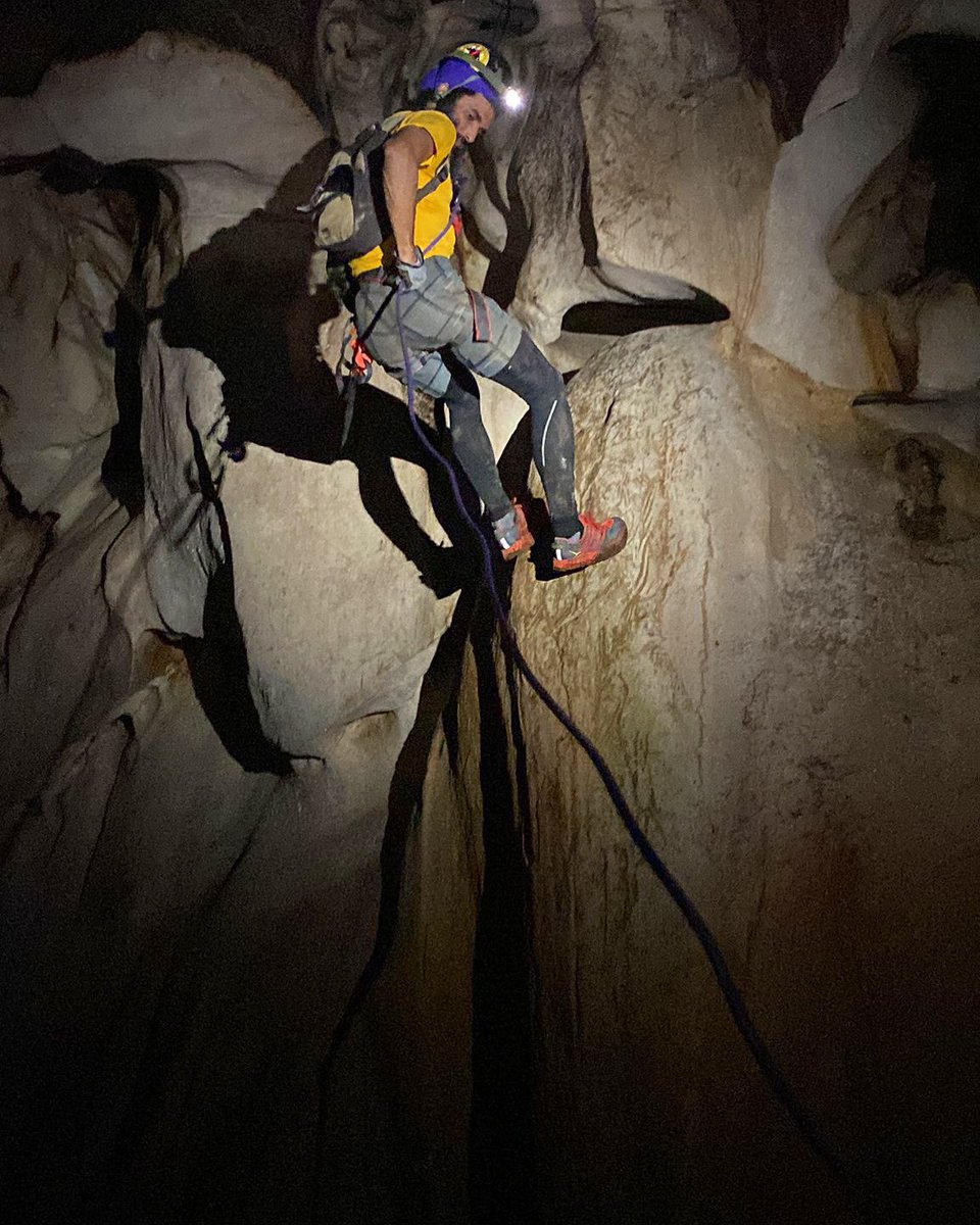 TATISANDIEGO's tweet photo. YOU HUNTED ME DOWN
LIKE A WOLF, A PREDATOR
I FELT LIKE A DEER IN LOVE LIGHTS ๐ถ
๐ชข๐ฅพ๐ฅ๐๐พ
#lokabye #tatiselavive #caving #cave #espeleologia #speleology #grotto #puertorico #boricua #exploration #science #ecologist #SEPRI #NSS
#outdoor https://t.co/pZtrQAnD0l