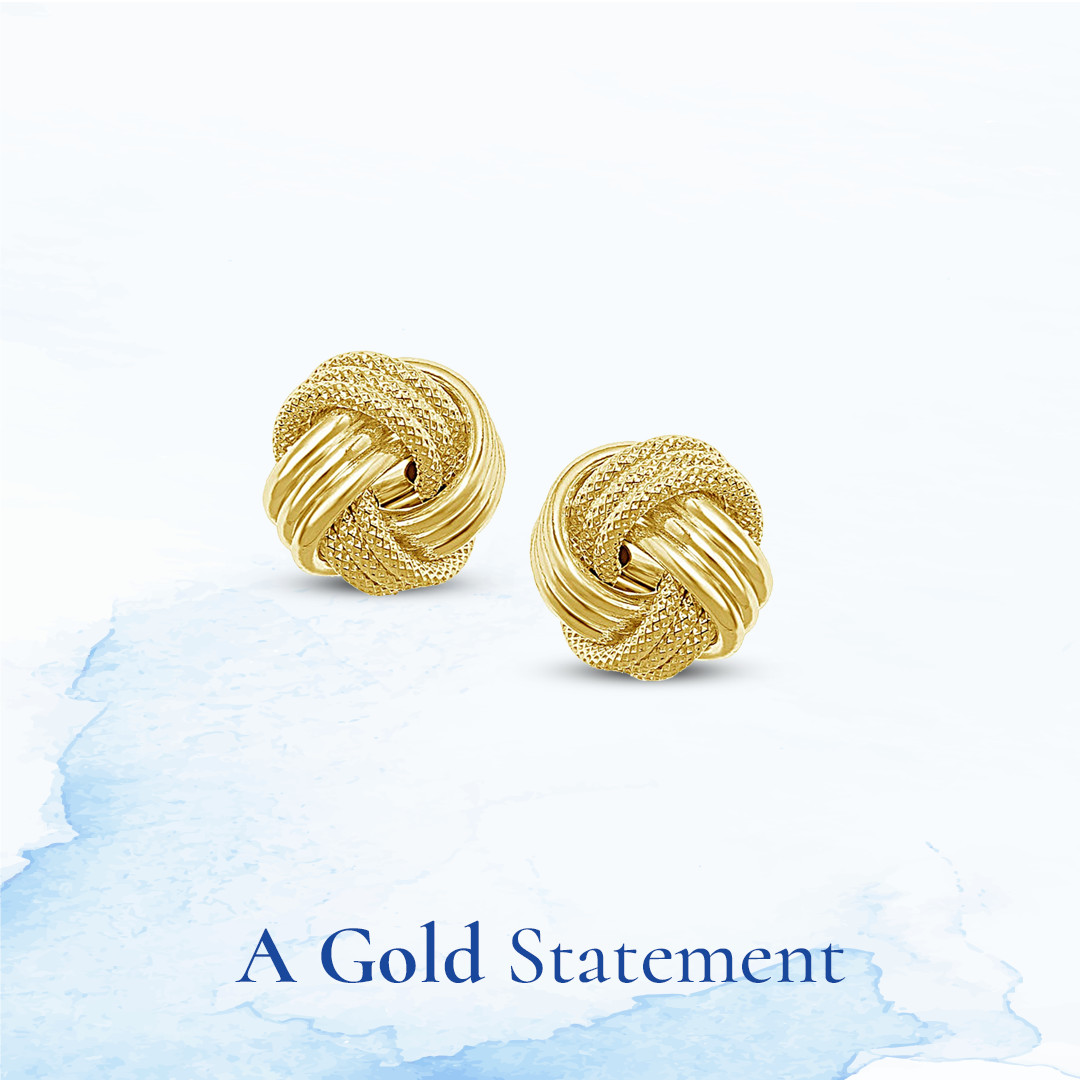 Make a statement with this stunning gold chain ✨
Stock No: GERC0922

#b2cjewels #gold #goldchain #goldjewelry #statementpiece #fashionaccessories #jewelrygram #luxuryjewelry #jewelrylover #goldnecklace #fashionjewelry