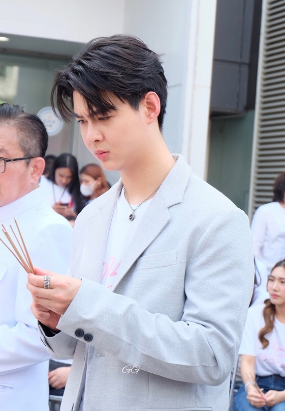 KelKonan's tweet photo. Saint's three jobs as a producer - three @IdolFactoryTH's series - three worships - three years (2021-2022-2023)
And three images of Saint that make you want to cry🥹🥹🥹
#scoytheseries #gaptheseries #thesigntheseries #บวงสรวงลางสังหรณ์THE SIGN WORSHIP #Saint_sup #MingEr https://t.co/3F4l0RelD0