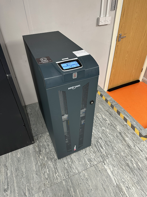 QuickHostUK's tweet photo. 🔌 We would like to extend a huge thank you to @BCL_Power for their exceptional service in fixing the Riello UPS at our Data Centre! 🙌 The swift resolution ensures uninterrupted power backup and reinforces our commitment to reliability. Oh, and thanks for the goodies! #ThankYou #BCLPower #UPSRepair #UPSSYSTEMS #UPSBATTERY #UPSMAINTENANCE #Riello #QuickHostUK