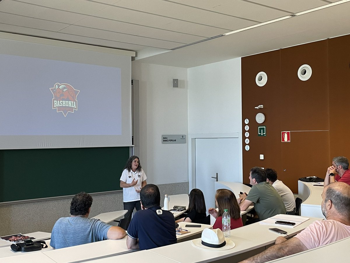 IMAS_sport4all's tweet image. 2 fantastic #MixedAbility training days  in Pamplona! 
🙏 @irunearc for the hospitality &amp;amp; amazing work!
🙌@NuriaZapatero for talking about the groundbreaking experience of #MixedAbility 🏀with @Baskonia &amp;amp; inspiring others to do the same!
And… we even found time for kinball! 😂