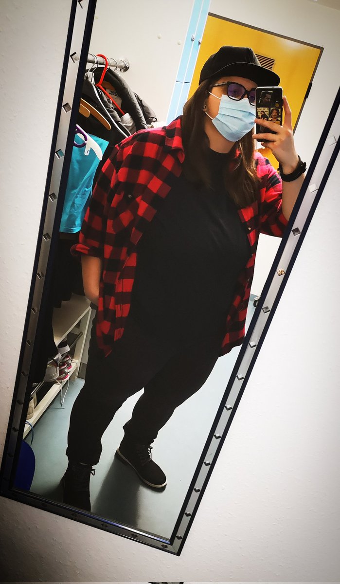 MaryTB_'s tweet photo. About one and a half years later, over 75 pounds (~35 kg) lighter and I'm in the best place ever, mentally and physically. Life does get better, never give up. https://t.co/tda8FhSsxY