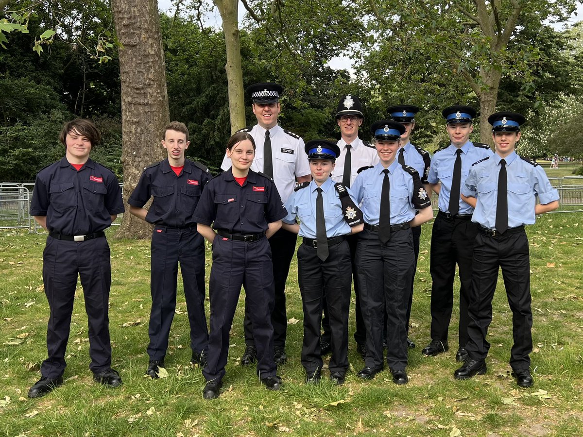 StAlbansVPC's tweet photo. @HFRSyouth @Fire_Cadets @HertsPolice @hertslieutenant We were delighted to join you! 🇬🇧 👑 https://t.co/6rZhMUJZM5