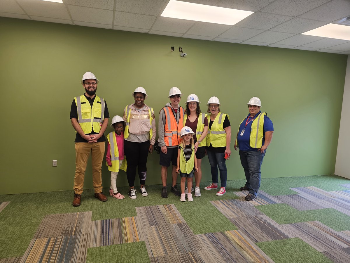 LISA72704's tweet photo. 🥰😀Who was more excited? Our principal or our families? Last Saturday, we had our first official open house!
#LookintoLISA We #LearnInnovateSupportAchieve https://t.co/eQaVRGHHVM