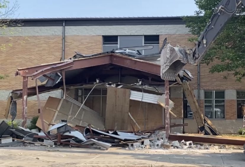hssdbv's tweet photo. Out with the old. Next, in with the new! Summer demo progress in the main entrance, offices and library @hssdbv #buildingforanother60years https://t.co/TcdTq1yp0T