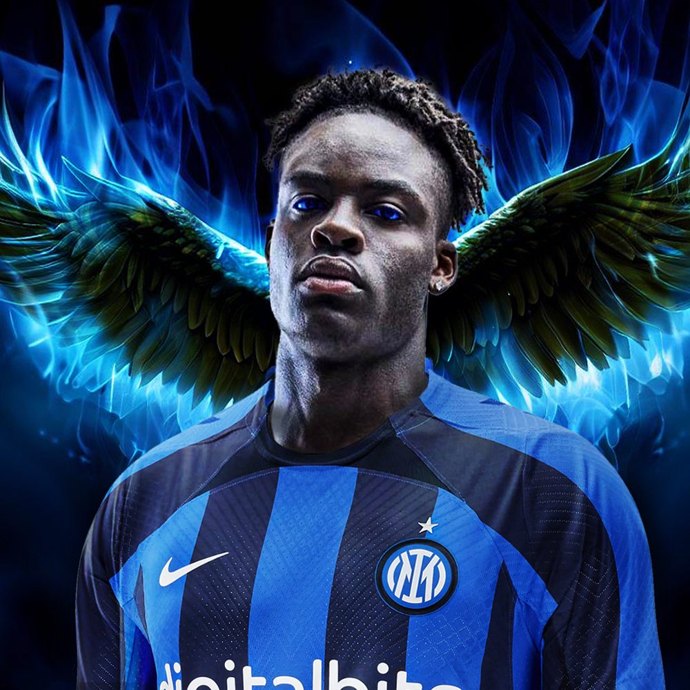 🇩🇪🇨🇲Yann Aurel Bisseck, prêt à décoller ! 

Le grand défenseur de 22 ans va signer à l'Inter pour 7M€ 

🧵 Thread sur un central au profil atypique ! 

🔁 | ❤️ appréciés