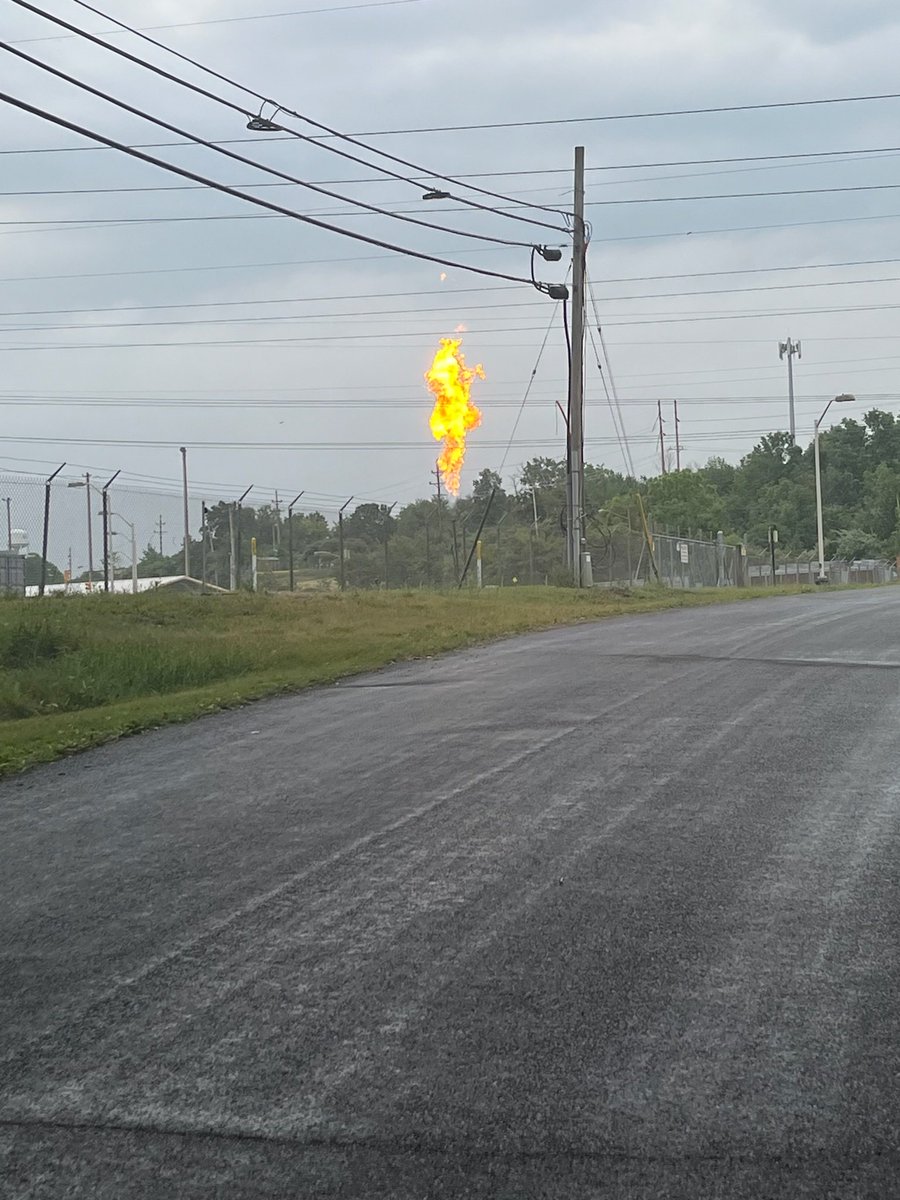 Greenidge Bitcoin mining flaring gas on 7 miles of pipeline. Email from town says “No need for concern”. Except for the emissions and insult to climate change. Air quality compromised again from smoke. #GreenidgeGetOut Join us in the #FLX or NYC June 28/29 facebook.com/events/s/shut-…