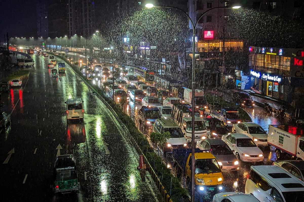 Monsoon Rain in Dhaka #monsoon_rain #street #trafficjam #Dhaka #Bangladesh