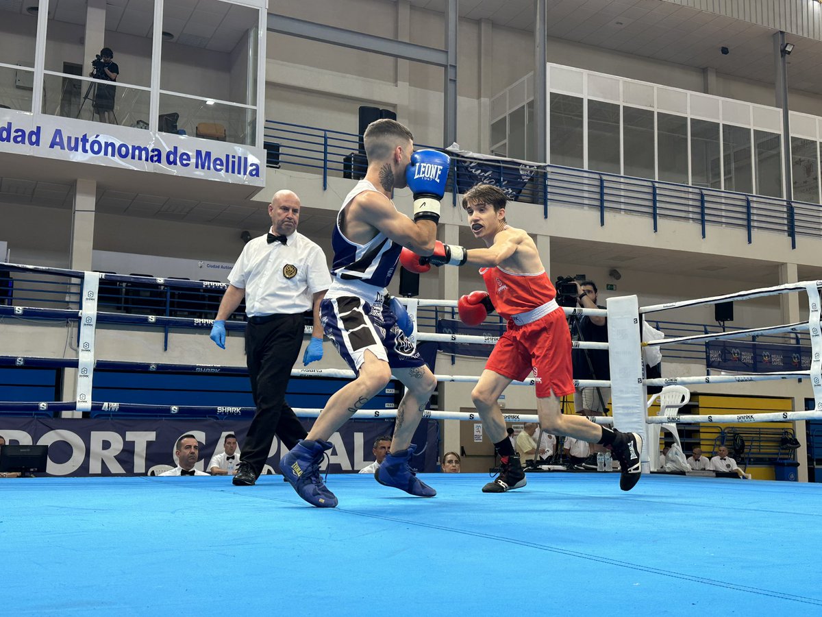 #Boxeo// Campeonato de España Elite

Comienzan las finales en el pabellón Javier Imbroda.

El canario Pérez León y el valenciano Reyes Masero se miden en -48km

<a href="/MSC__Oficial/">Melilla Sport Capital</a>