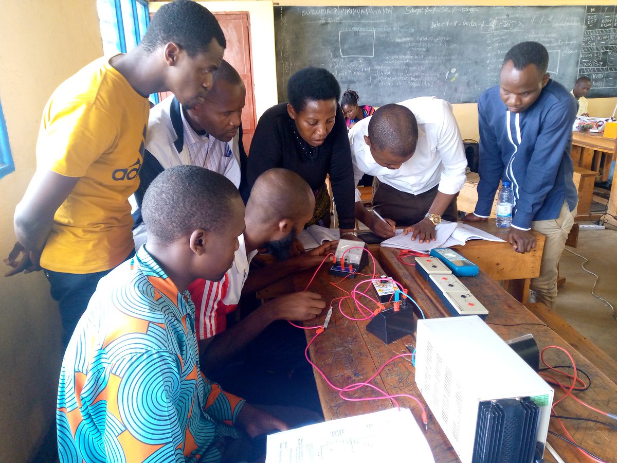 ur-ce-rwanda-on-twitter-maths-science-teachers-being-trained-in