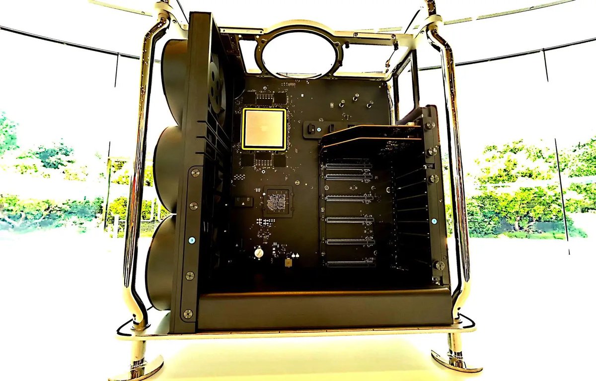 mcken's tweet image. La loi de Moore n’est plus, vive la… loi de Moore! #AppleM2 #Nvidia 

bit.ly/3p1wnEh