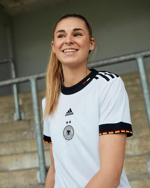mantosstore_'s tweet photo. 🏆 Copa do Mundo Feminina 2023
🇩🇪 Camisa 1 (2022) e 2 (2023) Alemanha
💰 R$129,90 - parcelamos em até 5x sem juros
❌ Descontos em mais de uma unidade
✈️ Frete grátis para todo país 
📲 Pedidos aqui: https://t.co/McOUakeKCU https://t.co/JSTdanq4ao