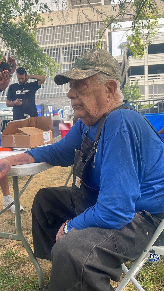 bigcuzelswick's tweet image. “The best thing about getting old is that you only got to do it one d*mn time” —-Chuck T Stivers 

The 🐐 is here