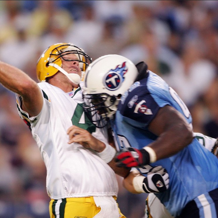pino6tsubuiri11's tweet photo. Dear Enthusiastic Tennessee Titans fans,
Can you please share with us the wonderful highlight video of Cortland Finnegan and Albert Haynesworth?
There are so many their brawl one in the games that it's hard to find good highlight videos. https://t.co/KcjL17qgXS