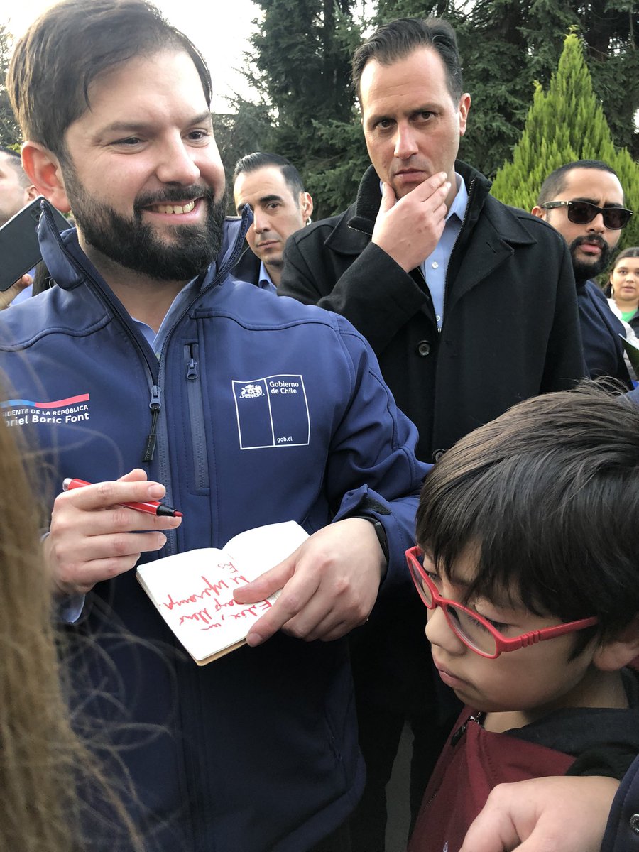 Ayer nos visitó el Presidente @GabrielBoric a Temuco. Lo quiero mucho presi 💕