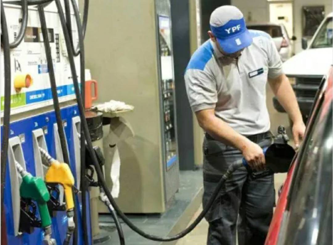 MinutoMercedes's tweet photo. Combustibles: suben hasta 7% este fin de semana en todo el país - Minuto Mercedes ✍️ https://t.co/j1yEAXPgkZ https://t.co/jjol4I7cRI