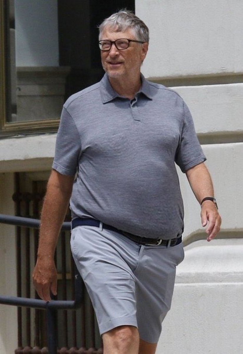 Just look at this out of shape fat fuck Bill Gates. He wants to be the spokes person and tell us how to eat healthy? He should be the spokes person for the Pillsberry doughboy. I can see how eating his fake meat, and all the bugs as an appetizer, has really helped his physique.…